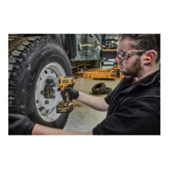 Clé à Choc Sans Fil DeWalt 18V XR, 1/2" (sans Balais), Max. 813 Nm - Version De Base DCF891NT-XJ -Magasin D'Outils Pour La Maison De Qualité cle a choc sans fil dewalt 18v xr 1 2 sans balais max 813 nm version de base dcf891nt xj 88778813 3 veMJ gY xl