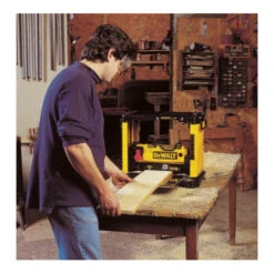 Rabot 1 800 Watts DeWalt -Magasin D'Outils Pour La Maison De Qualité rabot 1 800 watts dewalt 86841237 3 V2t B60R xl