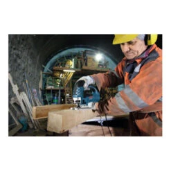 Scie Sauteuse Bosch GST 150 BCE Dans Le Cas D'un Ouvrier -Magasin D'Outils Pour La Maison De Qualité scie sauteuse bosch gst 150 bce dans le cas dun ouvrier 124306 3 mWGWPPov xl